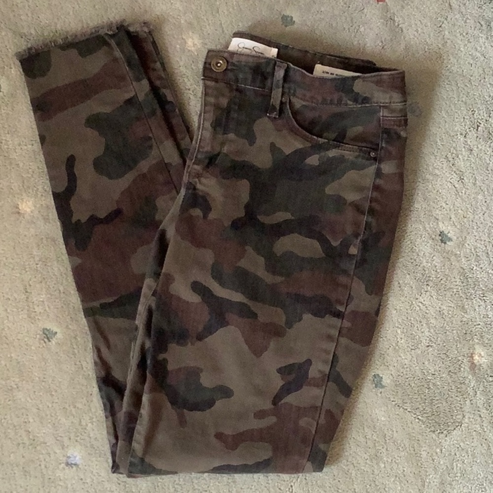 Jessica Simpson Super Skinny Camo Jeans SZ 29